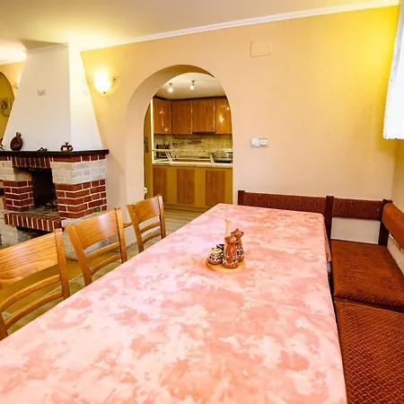 Lalev בית הארחה