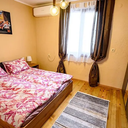 בית הארחה Lalev בנסקו